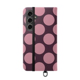 Samsung Galaxy S24 Plus Portemonneehoesje van veganistisch leer - Pink Plum Polka Dot-ontwerp